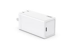 快(kuài)充适配器(qì)這(zhè)樣用(yòng)，電(diàn)池多(duō)用(yòng)好(hǎo)幾年(nián)